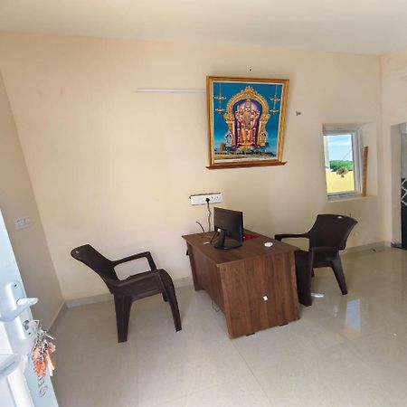 Arumugam Residency Ac Tiruchchendūr Exterior foto