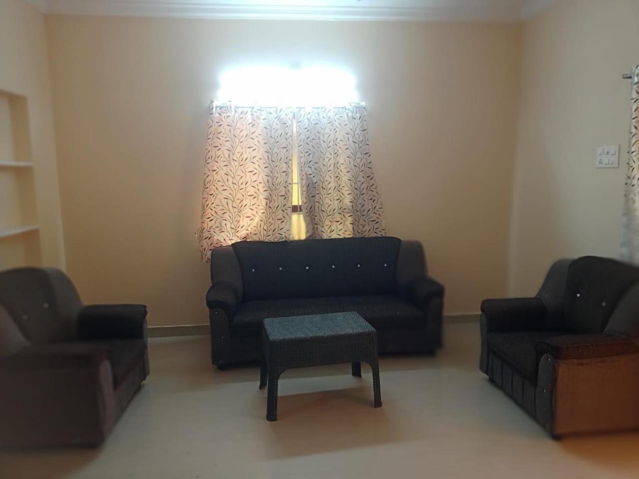 Arumugam Residency Ac Tiruchchendūr Exterior foto